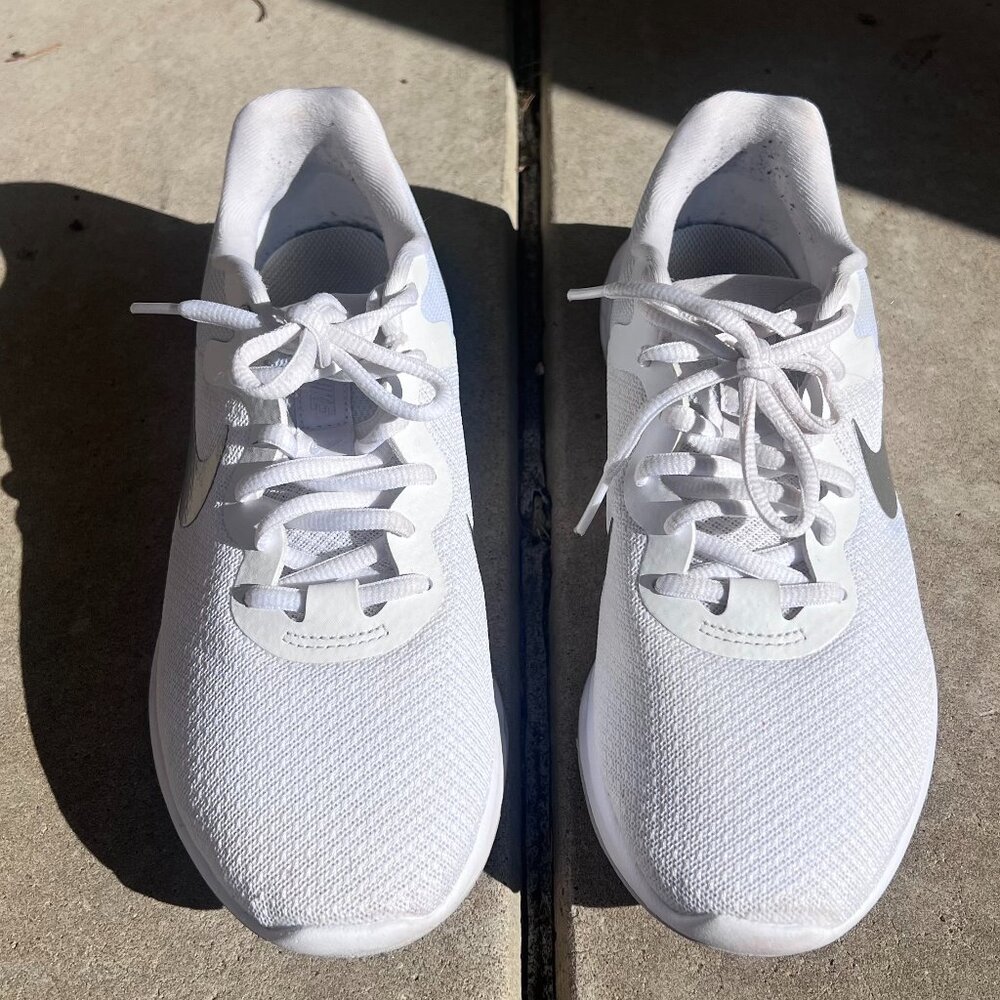 Nike Women’s White Running Sneakers - Lightweight Comfort
